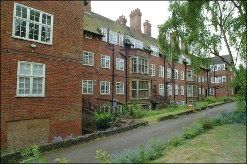 Meadway Court ee